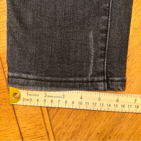 Judy Blue Skinny Fit Capri Jeans Size 11/30 Distressed Faded Black Charcoal - Picture 12 of 14